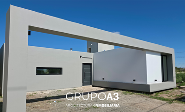 EXCELENTE CASA A ESTRENAR EN ALTA GRACIA – APTA CRÉDITO!!! 848