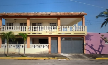 CASA DE ENTRGA INMEDIATA EN AV.COLIBRI, RESERVA TARIMOYA 1, VERACRUZ