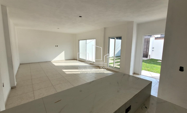 CASA CON ALBERCA EN MORELOS