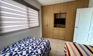 En Manta se Alquila  Casa  Amoblada de 3 dormitorios con Piscina, sector Sur - Ciudad del Sol