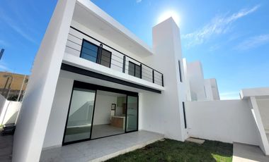 CASA CON ALBERCA EN MORELOS