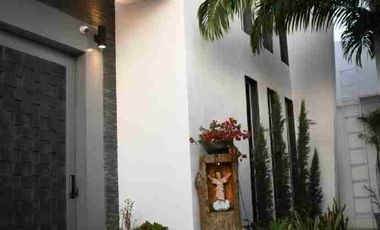 ESPECTACULAR CASA DE VENTA SECTOR C.C. LA CUADRA CON 4 HABITACIONES, ACABADOS DE LUJO