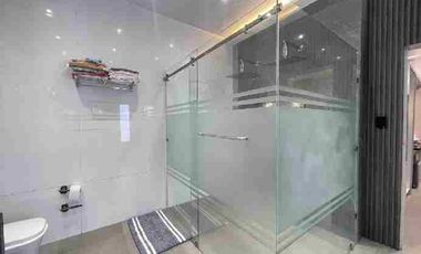 ESPECTACULAR CASA DE VENTA SECTOR C.C. LA CUADRA CON 4 HABITACIONES, ACABADOS DE LUJO