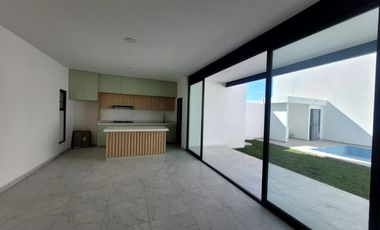 CASA CON ALBERCA EN MORELOS