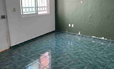 RENTA DE CASA EN COTO CERRADO