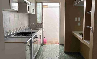 RENTA DE CASA EN COTO CERRADO