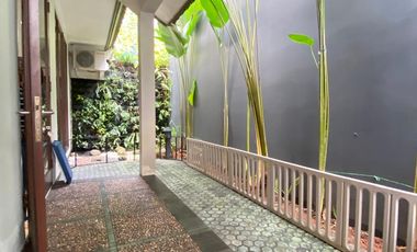Disewa Rumah Unfurnished di Compound Tenang dan Hijau Mutiara Kemang Jakarta Selatan