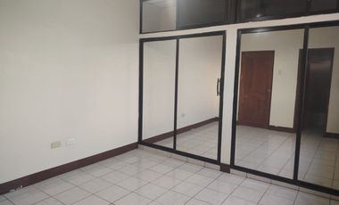 Departamento de alquiler en Samanes 1, 2 dormitorios, Conjunto Cerrado.