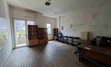 Dijual/Disewakan Ruko Kondisi Bagus di Tipes