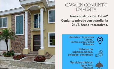 Casa de venta en conjunto privado.