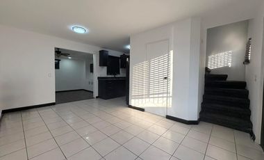 HERMOSA CASA SANTA FE CERCA DE PLAZAS COMERCIALES