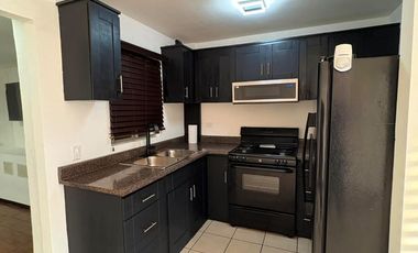 HERMOSA CASA SANTA FE CERCA DE PLAZAS COMERCIALES