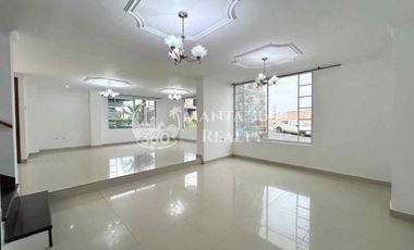 Venta de casa en Manta Beach, sur de Manta