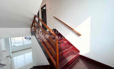 Venta de casa en Manta Beach, sur de Manta