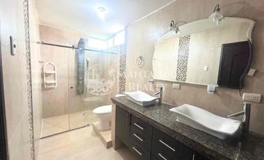 Venta de casa en Manta Beach, sur de Manta