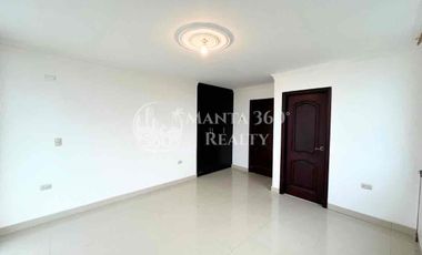 Venta de casa en Manta Beach, sur de Manta