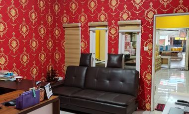 Di Jual Rumah 2 Lantai & Toko Pinggir Jalan Utama Pasar Perumnas Telukjambe