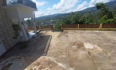 Dijual Villa Pemandangan Bagus Lokasi Karangpandan, Karanganyar