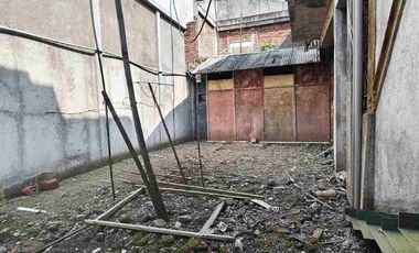 Rumah besar tengah kota