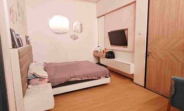 Rumah besar tengah kota