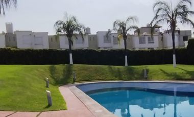$ 900,000 Casa en la Planta Baja, Una Recámara y Un Baño Completo en Fraccionamiento Los Laureles, Xochitepec, Morelos