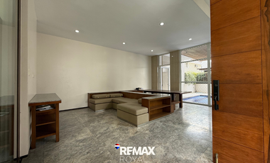 Modern 3-Storey House with Private Pool for Rent in McKinley Hill Village, near BGC