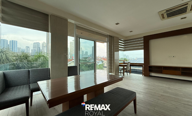 Modern 3-Storey House with Private Pool for Rent in McKinley Hill Village, near BGC