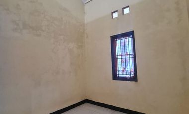 DIJUAL MURAH RUMAH BESAR SECOND KONDISI BAGUS