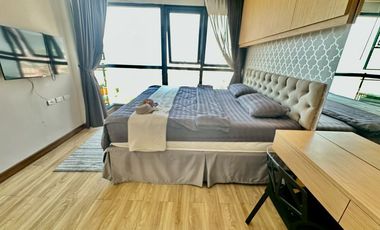 For sale or rent Ladda Plus Condo, in the heart of Sriracha city. Beautiful unit, high floor, fully furnished and move in Ready