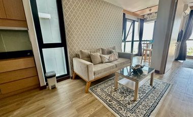 For sale or rent Ladda Plus Condo, in the heart of Sriracha city. Beautiful unit, high floor, fully furnished and move in Ready