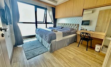 For sale or rent Ladda Plus Condo, in the heart of Sriracha city. Beautiful unit, high floor, fully furnished and move in Ready