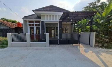 RUMAH BARU DAN MURAH DEKAT STASIUN BRAMBANAN JOGJA