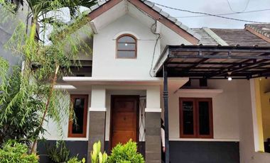 DISEWAKAN Rumah MURAH dalam Cluster Eklusive di Arcamanik Sekitar Jalan Permata Tamansari Arcam Kota Bandung , Lingkungan tenang nyaman , Akses enak