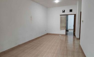 DISEWAKAN Rumah MURAH dalam Cluster Eklusive di Arcamanik Sekitar Jalan Permata Tamansari Arcam Kota Bandung , Lingkungan tenang nyaman , Akses enak