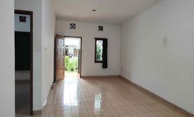 DISEWAKAN Rumah MURAH dalam Cluster Eklusive di Arcamanik Sekitar Jalan Permata Tamansari Arcam Kota Bandung , Lingkungan tenang nyaman , Akses enak