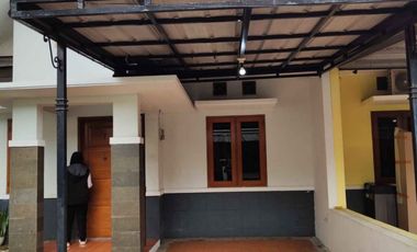 DISEWAKAN Rumah MURAH dalam Cluster Eklusive di Arcamanik Sekitar Jalan Permata Tamansari Arcam Kota Bandung , Lingkungan tenang nyaman , Akses enak