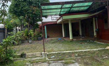 rumah luas mewah Megah