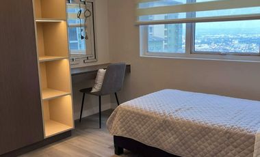 FOR LEASE  2 BEDROOMS NEWLY RENOVATED / INTERIOR   SOUTH OF MARKET BGC