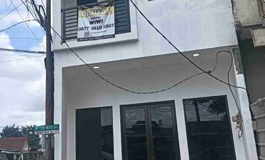 DIJUAL/DISEWAKAN RUKO 3 LANTAI BANGUNAN BARU DI DEPOK TIMUR