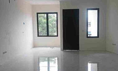 DIJUAL/DISEWAKAN RUKO 3 LANTAI BANGUNAN BARU DI DEPOK TIMUR
