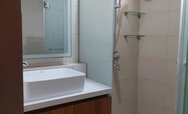 Fully Finished Townhouse 5 Bedroom For Sale in Sta Mesa Manila townhouse for sale