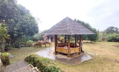 Villa Rumah kebun cantik Katumiri,Cihanjuang Bandung Barat