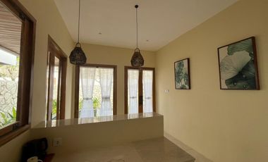 Bayangkan memiliki villa di Jogja yang sudah jadi, sudah lengkap, dan sudah dikelola. Tanpa menunggu bangun & tanpa ribet operasional.