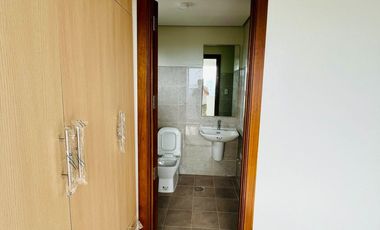 3 Bedrooms Condominium unit For Sale in San Juan City Valencia Hills Tower E