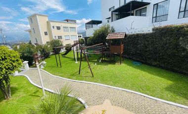 Rento, Departamento con patios en Cumbayá a 5 Minutos del Paseo San Francisco, Usfq