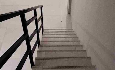 disewakan 5 ruko gandeng loose available ,bisa partial di Jagakarsa Jakarta Selatan area strategis