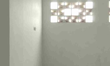 disewakan 5 ruko gandeng loose available ,bisa partial di Jagakarsa Jakarta Selatan area strategis