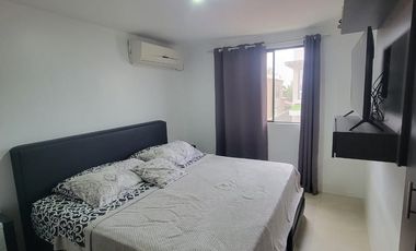 Casa amoblada en alquiler en Ciudad Celeste Samborondón | 3 dormitorios con patio y BBQ