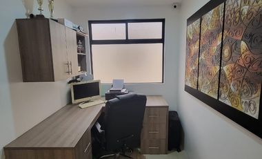 Casa amoblada en alquiler en Ciudad Celeste Samborondón | 3 dormitorios con patio y BBQ