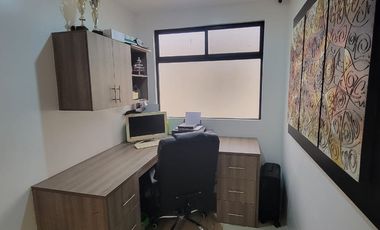 Casa amoblada en alquiler en Ciudad Celeste Samborondón | 3 dormitorios con patio y BBQ